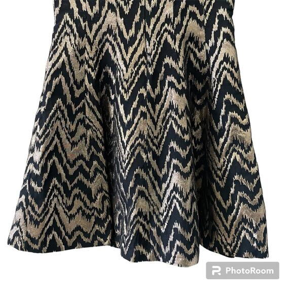 Vince Camuto Metallic Black & Gold Fit & Flare Cocktail Dress Sleeveless Size 6 - Picture 8 of 10